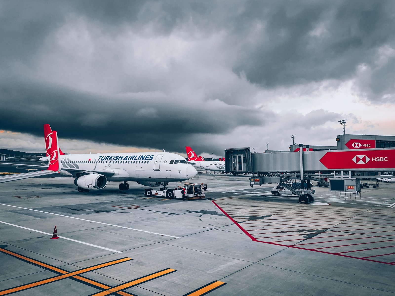 Book domestic and international flights with trusted airlines and best airfare deals